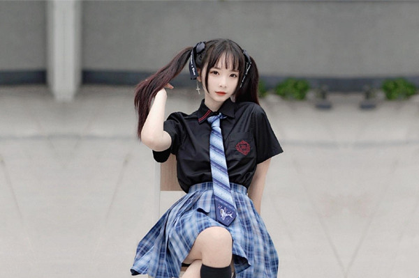 00 后 双马 尾 萝 莉 萌 妹 第 一视 角 啪 啪 无 毛 肥 逼