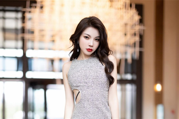 极品00后萝莉小女友喜欢做爱啪啪完美身材女上骑乘绝逼是个称职的骑师浪叫不止